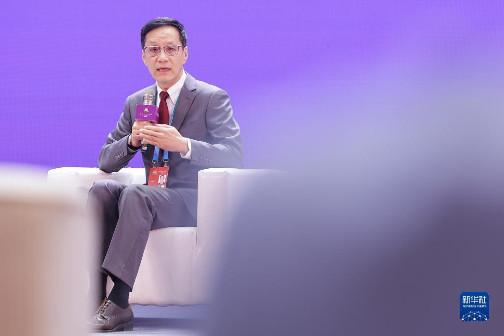 左右棋牌官网